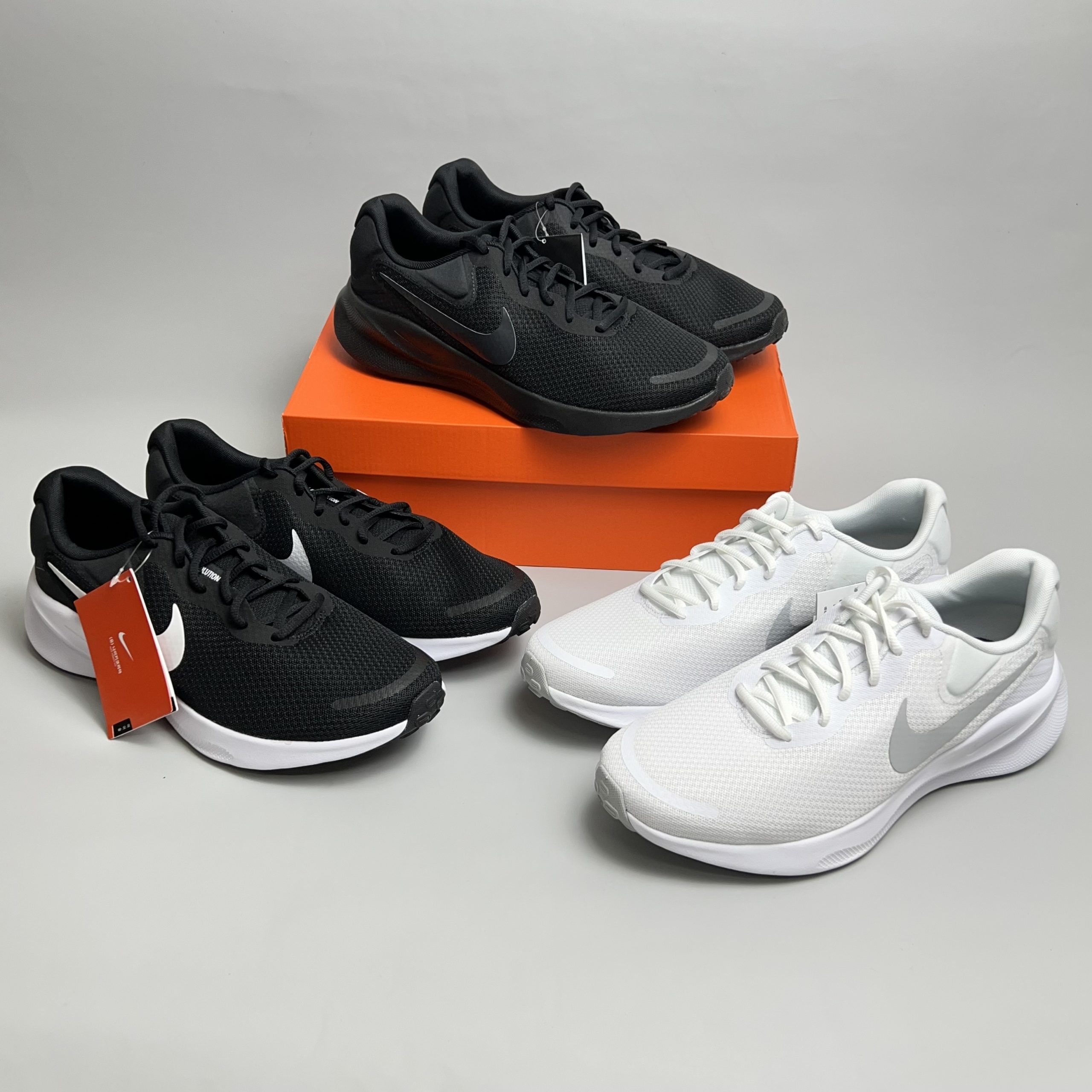 “나이키 런닝화 레볼루션 에어맥스” 솔직한 사용 후기, 당신도 만족할까?